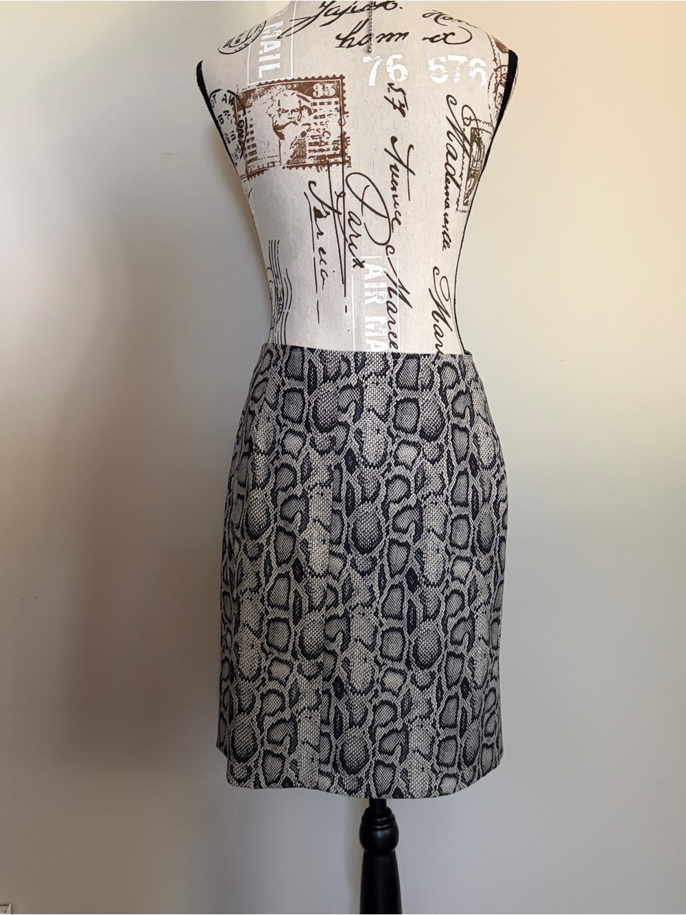 Vintage Joseph Ribkoff Snakeskin Skirt Suit Set 2 Piece Matching Set 90's Y2K - Picture 6 of 15